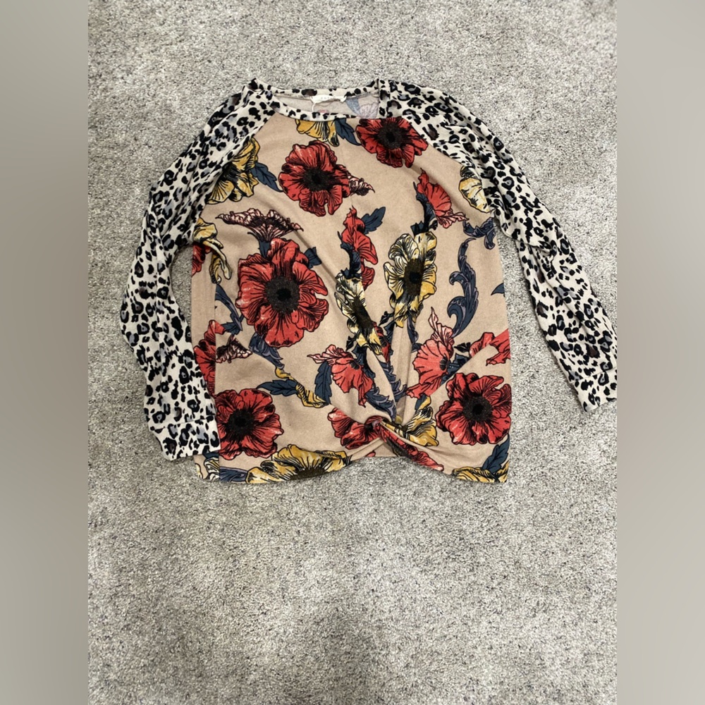 Small boutique . Great condition. Non smoking home .